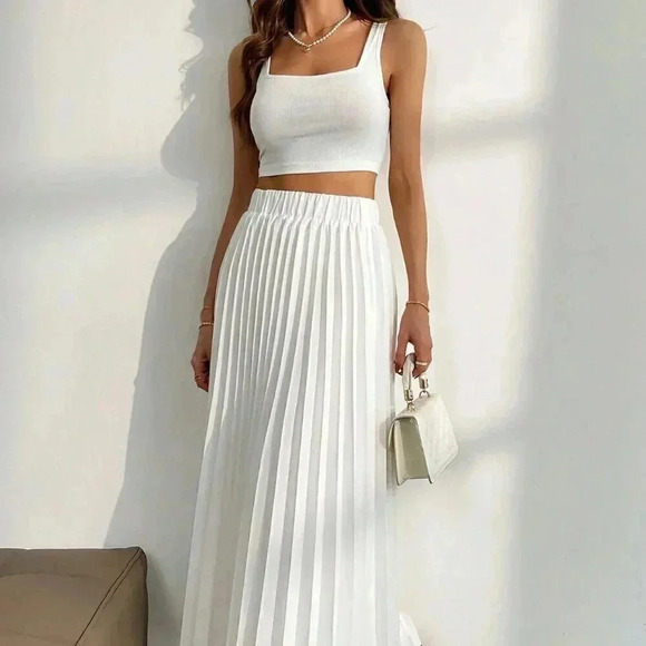 White Casual Women's Tank Top And Pleated Skirt 2-Piece Set - Picture 1 of 8